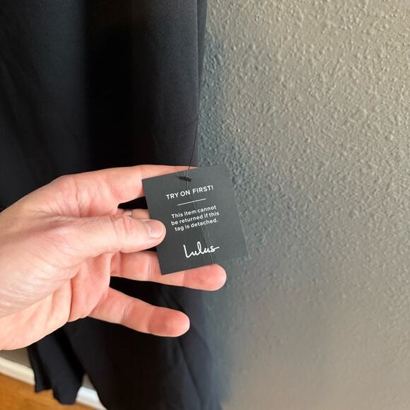 Lulus NWT Grand Beauty Ruffle One Shoulder Size M - Picture 6 of 10